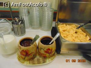 [P22] mic dejun » foto by Yolanda
 - 
<span class="allrVoted glyphicon glyphicon-heart hidden" id="av1497911"></span>
<a class="m-l-10 hidden" id="sv1497911" onclick="voting_Foto_DelVot(,1497911,29121)" role="button">șterge vot <span class="glyphicon glyphicon-remove"></span></a>
<a id="v91497911" class=" c-red"  onclick="voting_Foto_SetVot(1497911)" role="button"><span class="glyphicon glyphicon-heart-empty"></span> <b>LIKE</b> = Votează poza</a> <img class="hidden"  id="f1497911W9" src="/imagini/loader.gif" border="0" /><span class="AjErrMes hidden" id="e1497911ErM"></span>