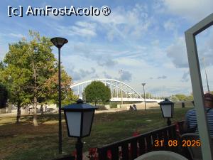 [P34] vedere spre podul ce traverseaza Tisa, vazuta de pe terasa restaurantului » foto by Yolanda
 - 
<span class="allrVoted glyphicon glyphicon-heart hidden" id="av1497923"></span>
<a class="m-l-10 hidden" id="sv1497923" onclick="voting_Foto_DelVot(,1497923,29121)" role="button">șterge vot <span class="glyphicon glyphicon-remove"></span></a>
<a id="v91497923" class=" c-red"  onclick="voting_Foto_SetVot(1497923)" role="button"><span class="glyphicon glyphicon-heart-empty"></span> <b>LIKE</b> = Votează poza</a> <img class="hidden"  id="f1497923W9" src="/imagini/loader.gif" border="0" /><span class="AjErrMes hidden" id="e1497923ErM"></span>
