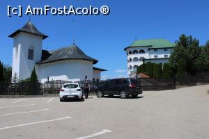 [P01] Corbeni, Mănăstirea Antonești, Biserica Nașterea Sfântului Ioan Botezătorul și Corpul de Chilii în strălucirea soarelui de vară » foto by mprofeanu
 - 
<span class="allrVoted glyphicon glyphicon-heart hidden" id="av1127450"></span>
<a class="m-l-10 hidden" id="sv1127450" onclick="voting_Foto_DelVot(,1127450,29123)" role="button">șterge vot <span class="glyphicon glyphicon-remove"></span></a>
<a id="v91127450" class=" c-red"  onclick="voting_Foto_SetVot(1127450)" role="button"><span class="glyphicon glyphicon-heart-empty"></span> <b>LIKE</b> = Votează poza</a> <img class="hidden"  id="f1127450W9" src="/imagini/loader.gif" border="0" /><span class="AjErrMes hidden" id="e1127450ErM"></span>