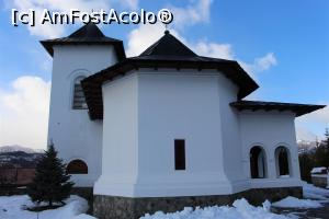 [P10] Corbeni, Mănăstirea Antonești, Biserica Nașterea Sfântului Ioan Botezătorul, Se vede și clopotnița » foto by mprofeanu
 - 
<span class="allrVoted glyphicon glyphicon-heart hidden" id="av1127459"></span>
<a class="m-l-10 hidden" id="sv1127459" onclick="voting_Foto_DelVot(,1127459,29123)" role="button">șterge vot <span class="glyphicon glyphicon-remove"></span></a>
<a id="v91127459" class=" c-red"  onclick="voting_Foto_SetVot(1127459)" role="button"><span class="glyphicon glyphicon-heart-empty"></span> <b>LIKE</b> = Votează poza</a> <img class="hidden"  id="f1127459W9" src="/imagini/loader.gif" border="0" /><span class="AjErrMes hidden" id="e1127459ErM"></span>