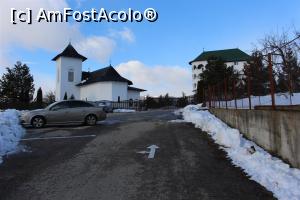 [P02] Corbeni, Mănăstirea Antonești, Parcarea era curățată de zăpadă, noi am urcat pe jos » foto by mprofeanu
 - 
<span class="allrVoted glyphicon glyphicon-heart hidden" id="av1127451"></span>
<a class="m-l-10 hidden" id="sv1127451" onclick="voting_Foto_DelVot(,1127451,29123)" role="button">șterge vot <span class="glyphicon glyphicon-remove"></span></a>
<a id="v91127451" class=" c-red"  onclick="voting_Foto_SetVot(1127451)" role="button"><span class="glyphicon glyphicon-heart-empty"></span> <b>LIKE</b> = Votează poza</a> <img class="hidden"  id="f1127451W9" src="/imagini/loader.gif" border="0" /><span class="AjErrMes hidden" id="e1127451ErM"></span>