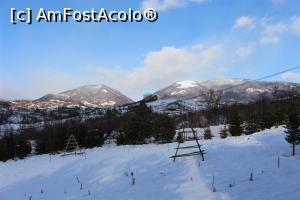 [P32] Corbeni, Vedere spre Dealurile înconjurătoare din Satul Antonești » foto by mprofeanu
 - 
<span class="allrVoted glyphicon glyphicon-heart hidden" id="av1127481"></span>
<a class="m-l-10 hidden" id="sv1127481" onclick="voting_Foto_DelVot(,1127481,29123)" role="button">șterge vot <span class="glyphicon glyphicon-remove"></span></a>
<a id="v91127481" class=" c-red"  onclick="voting_Foto_SetVot(1127481)" role="button"><span class="glyphicon glyphicon-heart-empty"></span> <b>LIKE</b> = Votează poza</a> <img class="hidden"  id="f1127481W9" src="/imagini/loader.gif" border="0" /><span class="AjErrMes hidden" id="e1127481ErM"></span>