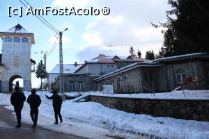 [P38] Corbeni, Case vechi și noi în Satul Antonești » foto by mprofeanu
 - 
<span class="allrVoted glyphicon glyphicon-heart hidden" id="av1127487"></span>
<a class="m-l-10 hidden" id="sv1127487" onclick="voting_Foto_DelVot(,1127487,29123)" role="button">șterge vot <span class="glyphicon glyphicon-remove"></span></a>
<a id="v91127487" class=" c-red"  onclick="voting_Foto_SetVot(1127487)" role="button"><span class="glyphicon glyphicon-heart-empty"></span> <b>LIKE</b> = Votează poza</a> <img class="hidden"  id="f1127487W9" src="/imagini/loader.gif" border="0" /><span class="AjErrMes hidden" id="e1127487ErM"></span>