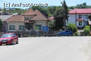 [P42] Intersecția dintre drumurile DN 7C, Curtea de Argeș - Baraj Vidraru și DC 302 ce duce la Satul și Mănăstirea Antonești, la sfârșit de iunie 2019 » foto by mprofeanu
 - 
<span class="allrVoted glyphicon glyphicon-heart hidden" id="av1127491"></span>
<a class="m-l-10 hidden" id="sv1127491" onclick="voting_Foto_DelVot(,1127491,29123)" role="button">șterge vot <span class="glyphicon glyphicon-remove"></span></a>
<a id="v91127491" class=" c-red"  onclick="voting_Foto_SetVot(1127491)" role="button"><span class="glyphicon glyphicon-heart-empty"></span> <b>LIKE</b> = Votează poza</a> <img class="hidden"  id="f1127491W9" src="/imagini/loader.gif" border="0" /><span class="AjErrMes hidden" id="e1127491ErM"></span>