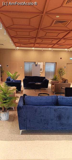 [P04] Lobby în fața Recepției. » foto by tata123 🔱
 - 
<span class="allrVoted glyphicon glyphicon-heart hidden" id="av1499110"></span>
<a class="m-l-10 hidden" id="sv1499110" onclick="voting_Foto_DelVot(,1499110,29127)" role="button">șterge vot <span class="glyphicon glyphicon-remove"></span></a>
<a id="v91499110" class=" c-red"  onclick="voting_Foto_SetVot(1499110)" role="button"><span class="glyphicon glyphicon-heart-empty"></span> <b>LIKE</b> = Votează poza</a> <img class="hidden"  id="f1499110W9" src="/imagini/loader.gif" border="0" /><span class="AjErrMes hidden" id="e1499110ErM"></span>