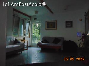 [P11] spatiu relaxare interior hotel lânga receptie » foto by Yolanda
 - 
<span class="allrVoted glyphicon glyphicon-heart hidden" id="av1499495"></span>
<a class="m-l-10 hidden" id="sv1499495" onclick="voting_Foto_DelVot(,1499495,29129)" role="button">șterge vot <span class="glyphicon glyphicon-remove"></span></a>
<a id="v91499495" class=" c-red"  onclick="voting_Foto_SetVot(1499495)" role="button"><span class="glyphicon glyphicon-heart-empty"></span> <b>LIKE</b> = Votează poza</a> <img class="hidden"  id="f1499495W9" src="/imagini/loader.gif" border="0" /><span class="AjErrMes hidden" id="e1499495ErM"></span>