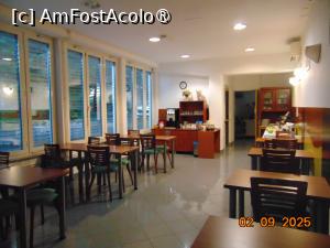 [P12] sala de mese restaurant B&B » foto by Yolanda
 - 
<span class="allrVoted glyphicon glyphicon-heart hidden" id="av1499496"></span>
<a class="m-l-10 hidden" id="sv1499496" onclick="voting_Foto_DelVot(,1499496,29129)" role="button">șterge vot <span class="glyphicon glyphicon-remove"></span></a>
<a id="v91499496" class=" c-red"  onclick="voting_Foto_SetVot(1499496)" role="button"><span class="glyphicon glyphicon-heart-empty"></span> <b>LIKE</b> = Votează poza</a> <img class="hidden"  id="f1499496W9" src="/imagini/loader.gif" border="0" /><span class="AjErrMes hidden" id="e1499496ErM"></span>