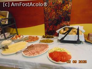 [P14] mic dejun restaurant B&B » foto by Yolanda
 - 
<span class="allrVoted glyphicon glyphicon-heart hidden" id="av1499498"></span>
<a class="m-l-10 hidden" id="sv1499498" onclick="voting_Foto_DelVot(,1499498,29129)" role="button">șterge vot <span class="glyphicon glyphicon-remove"></span></a>
<a id="v91499498" class=" c-red"  onclick="voting_Foto_SetVot(1499498)" role="button"><span class="glyphicon glyphicon-heart-empty"></span> <b>LIKE</b> = Votează poza</a> <img class="hidden"  id="f1499498W9" src="/imagini/loader.gif" border="0" /><span class="AjErrMes hidden" id="e1499498ErM"></span>