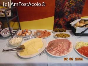 [P16] mic dejun restaurant B&B » foto by Yolanda
 - 
<span class="allrVoted glyphicon glyphicon-heart hidden" id="av1499500"></span>
<a class="m-l-10 hidden" id="sv1499500" onclick="voting_Foto_DelVot(,1499500,29129)" role="button">șterge vot <span class="glyphicon glyphicon-remove"></span></a>
<a id="v91499500" class=" c-red"  onclick="voting_Foto_SetVot(1499500)" role="button"><span class="glyphicon glyphicon-heart-empty"></span> <b>LIKE</b> = Votează poza</a> <img class="hidden"  id="f1499500W9" src="/imagini/loader.gif" border="0" /><span class="AjErrMes hidden" id="e1499500ErM"></span>