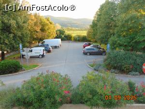 [P08] vedere de la fereastra spre parcare » foto by Yolanda
 - 
<span class="allrVoted glyphicon glyphicon-heart hidden" id="av1499492"></span>
<a class="m-l-10 hidden" id="sv1499492" onclick="voting_Foto_DelVot(,1499492,29129)" role="button">șterge vot <span class="glyphicon glyphicon-remove"></span></a>
<a id="v91499492" class=" c-red"  onclick="voting_Foto_SetVot(1499492)" role="button"><span class="glyphicon glyphicon-heart-empty"></span> <b>LIKE</b> = Votează poza</a> <img class="hidden"  id="f1499492W9" src="/imagini/loader.gif" border="0" /><span class="AjErrMes hidden" id="e1499492ErM"></span>