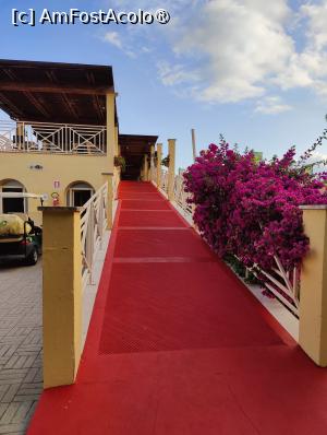 [P81] Aleea ce urcă la trattoria » foto by crismis
 - 
<span class="allrVoted glyphicon glyphicon-heart hidden" id="av1499776"></span>
<a class="m-l-10 hidden" id="sv1499776" onclick="voting_Foto_DelVot(,1499776,29133)" role="button">șterge vot <span class="glyphicon glyphicon-remove"></span></a>
<a id="v91499776" class=" c-red"  onclick="voting_Foto_SetVot(1499776)" role="button"><span class="glyphicon glyphicon-heart-empty"></span> <b>LIKE</b> = Votează poza</a> <img class="hidden"  id="f1499776W9" src="/imagini/loader.gif" border="0" /><span class="AjErrMes hidden" id="e1499776ErM"></span>