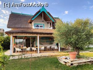 [P23] Laguna Vadu; clădirea principală » foto by crismis
 - 
<span class="allrVoted glyphicon glyphicon-heart hidden" id="av1500496"></span>
<a class="m-l-10 hidden" id="sv1500496" onclick="voting_Foto_DelVot(,1500496,29137)" role="button">șterge vot <span class="glyphicon glyphicon-remove"></span></a>
<a id="v91500496" class=" c-red"  onclick="voting_Foto_SetVot(1500496)" role="button"><span class="glyphicon glyphicon-heart-empty"></span> <b>LIKE</b> = Votează poza</a> <img class="hidden"  id="f1500496W9" src="/imagini/loader.gif" border="0" /><span class="AjErrMes hidden" id="e1500496ErM"></span>