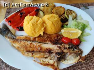 [P28] Laguna Vadu; cină » foto by crismis
 - 
<span class="allrVoted glyphicon glyphicon-heart hidden" id="av1500501"></span>
<a class="m-l-10 hidden" id="sv1500501" onclick="voting_Foto_DelVot(,1500501,29137)" role="button">șterge vot <span class="glyphicon glyphicon-remove"></span></a>
<a id="v91500501" class=" c-red"  onclick="voting_Foto_SetVot(1500501)" role="button"><span class="glyphicon glyphicon-heart-empty"></span> <b>LIKE</b> = Votează poza</a> <img class="hidden"  id="f1500501W9" src="/imagini/loader.gif" border="0" /><span class="AjErrMes hidden" id="e1500501ErM"></span>