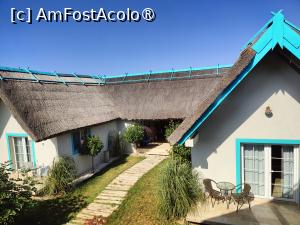 [P38] Laguna Vadu; cele 2 căsuțe » foto by crismis
 - 
<span class="allrVoted glyphicon glyphicon-heart hidden" id="av1500511"></span>
<a class="m-l-10 hidden" id="sv1500511" onclick="voting_Foto_DelVot(,1500511,29137)" role="button">șterge vot <span class="glyphicon glyphicon-remove"></span></a>
<a id="v91500511" class=" c-red"  onclick="voting_Foto_SetVot(1500511)" role="button"><span class="glyphicon glyphicon-heart-empty"></span> <b>LIKE</b> = Votează poza</a> <img class="hidden"  id="f1500511W9" src="/imagini/loader.gif" border="0" /><span class="AjErrMes hidden" id="e1500511ErM"></span>