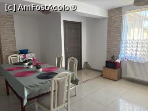 [P09] Sala comuna de mese. » foto by ARA
 - 
<span class="allrVoted glyphicon glyphicon-heart hidden" id="av1500608"></span>
<a class="m-l-10 hidden" id="sv1500608" onclick="voting_Foto_DelVot(,1500608,29139)" role="button">șterge vot <span class="glyphicon glyphicon-remove"></span></a>
<a id="v91500608" class=" c-red"  onclick="voting_Foto_SetVot(1500608)" role="button"><span class="glyphicon glyphicon-heart-empty"></span> <b>LIKE</b> = Votează poza</a> <img class="hidden"  id="f1500608W9" src="/imagini/loader.gif" border="0" /><span class="AjErrMes hidden" id="e1500608ErM"></span>