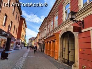 [P01] Intrarea la Gentry11 (dreapta) și strada pe care se află » foto by crismis
 - 
<span class="allrVoted glyphicon glyphicon-heart hidden" id="av1503258"></span>
<a class="m-l-10 hidden" id="sv1503258" onclick="voting_Foto_DelVot(,1503258,29158)" role="button">șterge vot <span class="glyphicon glyphicon-remove"></span></a>
<a id="v91503258" class=" c-red"  onclick="voting_Foto_SetVot(1503258)" role="button"><span class="glyphicon glyphicon-heart-empty"></span> <b>LIKE</b> = Votează poza</a> <img class="hidden"  id="f1503258W9" src="/imagini/loader.gif" border="0" /><span class="AjErrMes hidden" id="e1503258ErM"></span>