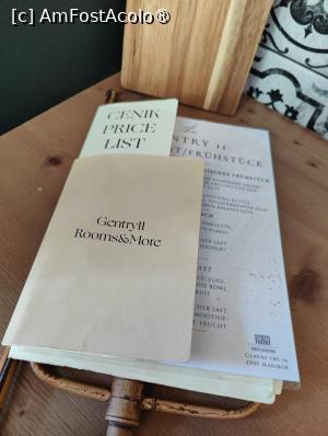 [P15] Gentry11 Rooms & More; camera 1 » foto by crismis
 - 
<span class="allrVoted glyphicon glyphicon-heart hidden" id="av1503272"></span>
<a class="m-l-10 hidden" id="sv1503272" onclick="voting_Foto_DelVot(,1503272,29158)" role="button">șterge vot <span class="glyphicon glyphicon-remove"></span></a>
<a id="v91503272" class=" c-red"  onclick="voting_Foto_SetVot(1503272)" role="button"><span class="glyphicon glyphicon-heart-empty"></span> <b>LIKE</b> = Votează poza</a> <img class="hidden"  id="f1503272W9" src="/imagini/loader.gif" border="0" /><span class="AjErrMes hidden" id="e1503272ErM"></span>