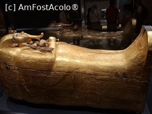 [P29] GEM, Galeriile lui Tutankhamun, Sicriul exterior » foto by mprofeanu
 - 
<span class="allrVoted glyphicon glyphicon-heart hidden" id="av1526973"></span>
<a class="m-l-10 hidden" id="sv1526973" onclick="voting_Foto_DelVot(,1526973,29165)" role="button">șterge vot <span class="glyphicon glyphicon-remove"></span></a>
<a id="v91526973" class=" c-red"  onclick="voting_Foto_SetVot(1526973)" role="button"><span class="glyphicon glyphicon-heart-empty"></span> <b>LIKE</b> = Votează poza</a> <img class="hidden"  id="f1526973W9" src="/imagini/loader.gif" border="0" /><span class="AjErrMes hidden" id="e1526973ErM"></span>