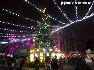 [P02] scena amenajata pentru inceperea spectacololui si bradul impodobit.  » foto by amero
 - 
<span class="allrVoted glyphicon glyphicon-heart hidden" id="av583445"></span>
<a class="m-l-10 hidden" id="sv583445" onclick="voting_Foto_DelVot(,583445,29197)" role="button">șterge vot <span class="glyphicon glyphicon-remove"></span></a>
<a id="v9583445" class=" c-red"  onclick="voting_Foto_SetVot(583445)" role="button"><span class="glyphicon glyphicon-heart-empty"></span> <b>LIKE</b> = Votează poza</a> <img class="hidden"  id="f583445W9" src="/imagini/loader.gif" border="0" /><span class="AjErrMes hidden" id="e583445ErM"></span>