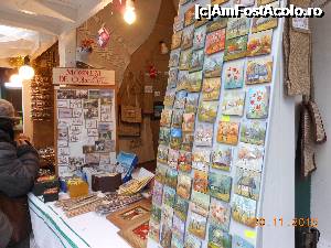 [P11] Târgul de Crăciun - Magneți pictați, o desfătare pentru ochi.  » foto by iulianic
 - 
<span class="allrVoted glyphicon glyphicon-heart hidden" id="av695530"></span>
<a class="m-l-10 hidden" id="sv695530" onclick="voting_Foto_DelVot(,695530,29197)" role="button">șterge vot <span class="glyphicon glyphicon-remove"></span></a>
<a id="v9695530" class=" c-red"  onclick="voting_Foto_SetVot(695530)" role="button"><span class="glyphicon glyphicon-heart-empty"></span> <b>LIKE</b> = Votează poza</a> <img class="hidden"  id="f695530W9" src="/imagini/loader.gif" border="0" /><span class="AjErrMes hidden" id="e695530ErM"></span>