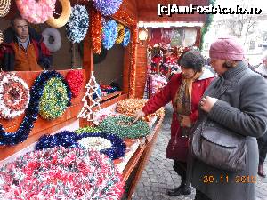 [P24] Târgul de Crăciun - Decorațiuni.  » foto by iulianic
 - 
<span class="allrVoted glyphicon glyphicon-heart hidden" id="av695543"></span>
<a class="m-l-10 hidden" id="sv695543" onclick="voting_Foto_DelVot(,695543,29197)" role="button">șterge vot <span class="glyphicon glyphicon-remove"></span></a>
<a id="v9695543" class=" c-red"  onclick="voting_Foto_SetVot(695543)" role="button"><span class="glyphicon glyphicon-heart-empty"></span> <b>LIKE</b> = Votează poza</a> <img class="hidden"  id="f695543W9" src="/imagini/loader.gif" border="0" /><span class="AjErrMes hidden" id="e695543ErM"></span>