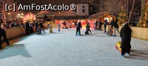 [P41] Târgul „Poveste de Crăciun” » foto by tata123 🔱
 - 
<span class="allrVoted glyphicon glyphicon-heart hidden" id="av1462764"></span>
<a class="m-l-10 hidden" id="sv1462764" onclick="voting_Foto_DelVot(,1462764,29197)" role="button">șterge vot <span class="glyphicon glyphicon-remove"></span></a>
<a id="v91462764" class=" c-red"  onclick="voting_Foto_SetVot(1462764)" role="button"><span class="glyphicon glyphicon-heart-empty"></span> <b>LIKE</b> = Votează poza</a> <img class="hidden"  id="f1462764W9" src="/imagini/loader.gif" border="0" /><span class="AjErrMes hidden" id="e1462764ErM"></span>