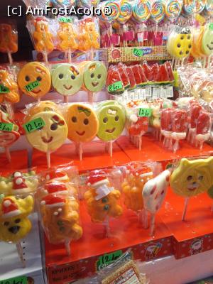 [P26] Dulciuri târgul de Crăciun » foto by nelu73
 - 
<span class="allrVoted glyphicon glyphicon-heart hidden" id="av1341569"></span>
<a class="m-l-10 hidden" id="sv1341569" onclick="voting_Foto_DelVot(,1341569,29199)" role="button">șterge vot <span class="glyphicon glyphicon-remove"></span></a>
<a id="v91341569" class=" c-red"  onclick="voting_Foto_SetVot(1341569)" role="button"><span class="glyphicon glyphicon-heart-empty"></span> <b>LIKE</b> = Votează poza</a> <img class="hidden"  id="f1341569W9" src="/imagini/loader.gif" border="0" /><span class="AjErrMes hidden" id="e1341569ErM"></span>