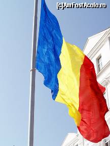 [P19] Pavilionul Flotei Navale fluturand deasupra falezei. » foto by pepsi70ro
 - 
<span class="allrVoted glyphicon glyphicon-heart hidden" id="av116599"></span>
<a class="m-l-10 hidden" id="sv116599" onclick="voting_Foto_DelVot(,116599,29228)" role="button">șterge vot <span class="glyphicon glyphicon-remove"></span></a>
<a id="v9116599" class=" c-red"  onclick="voting_Foto_SetVot(116599)" role="button"><span class="glyphicon glyphicon-heart-empty"></span> <b>LIKE</b> = Votează poza</a> <img class="hidden"  id="f116599W9" src="/imagini/loader.gif" border="0" /><span class="AjErrMes hidden" id="e116599ErM"></span>