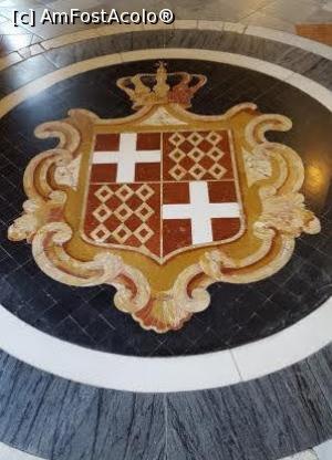 [P21] Blazon al Ordinului incrustat in pardoseala din marmura. » foto by ovidiuyepi
 - 
<span class="allrVoted glyphicon glyphicon-heart hidden" id="av1233296"></span>
<a class="m-l-10 hidden" id="sv1233296" onclick="voting_Foto_DelVot(,1233296,29231)" role="button">șterge vot <span class="glyphicon glyphicon-remove"></span></a>
<a id="v91233296" class=" c-red"  onclick="voting_Foto_SetVot(1233296)" role="button"><span class="glyphicon glyphicon-heart-empty"></span> <b>LIKE</b> = Votează poza</a> <img class="hidden"  id="f1233296W9" src="/imagini/loader.gif" border="0" /><span class="AjErrMes hidden" id="e1233296ErM"></span>