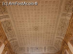 [P20] Sala de marmură » foto by adso
 - 
<span class="allrVoted glyphicon glyphicon-heart hidden" id="av1515350"></span>
<a class="m-l-10 hidden" id="sv1515350" onclick="voting_Foto_DelVot(,1515350,29235)" role="button">șterge vot <span class="glyphicon glyphicon-remove"></span></a>
<a id="v91515350" class=" c-red"  onclick="voting_Foto_SetVot(1515350)" role="button"><span class="glyphicon glyphicon-heart-empty"></span> <b>LIKE</b> = Votează poza</a> <img class="hidden"  id="f1515350W9" src="/imagini/loader.gif" border="0" /><span class="AjErrMes hidden" id="e1515350ErM"></span>