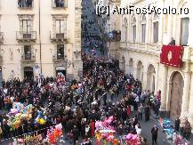 [P06] Caltagirone- dupa procesiune incepe comertul ambulant. » foto by Michi
 - 
<span class="allrVoted glyphicon glyphicon-heart hidden" id="av64705"></span>
<a class="m-l-10 hidden" id="sv64705" onclick="voting_Foto_DelVot(,64705,29238)" role="button">șterge vot <span class="glyphicon glyphicon-remove"></span></a>
<a id="v964705" class=" c-red"  onclick="voting_Foto_SetVot(64705)" role="button"><span class="glyphicon glyphicon-heart-empty"></span> <b>LIKE</b> = Votează poza</a> <img class="hidden"  id="f64705W9" src="/imagini/loader.gif" border="0" /><span class="AjErrMes hidden" id="e64705ErM"></span>