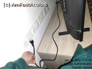 [P07] Ai TV dar nu il poti folosi deoarece stecherul nu potriveste si oricum nu este internet » foto by Om bun
 - 
<span class="allrVoted glyphicon glyphicon-heart hidden" id="av1516732"></span>
<a class="m-l-10 hidden" id="sv1516732" onclick="voting_Foto_DelVot(,1516732,29241)" role="button">șterge vot <span class="glyphicon glyphicon-remove"></span></a>
<a id="v91516732" class=" c-red"  onclick="voting_Foto_SetVot(1516732)" role="button"><span class="glyphicon glyphicon-heart-empty"></span> <b>LIKE</b> = Votează poza</a> <img class="hidden"  id="f1516732W9" src="/imagini/loader.gif" border="0" /><span class="AjErrMes hidden" id="e1516732ErM"></span>