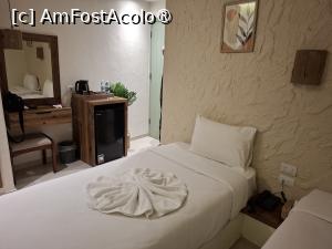 [P17] Giza, Egipt, „Pyramids Spiritual Gate” Hotel, Camera 406, Paturile și noptiera fixate în pardoseală » foto by mprofeanu
 - 
<span class="allrVoted glyphicon glyphicon-heart hidden" id="av1519606"></span>
<a class="m-l-10 hidden" id="sv1519606" onclick="voting_Foto_DelVot(,1519606,29265)" role="button">șterge vot <span class="glyphicon glyphicon-remove"></span></a>
<a id="v91519606" class=" c-red"  onclick="voting_Foto_SetVot(1519606)" role="button"><span class="glyphicon glyphicon-heart-empty"></span> <b>LIKE</b> = Votează poza</a> <img class="hidden"  id="f1519606W9" src="/imagini/loader.gif" border="0" /><span class="AjErrMes hidden" id="e1519606ErM"></span>