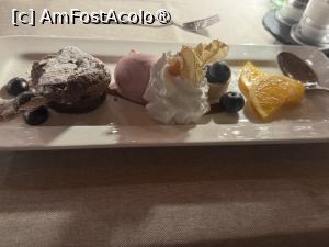 [P14] Desert la restaurantul hotelului » foto by Mika
 - 
<span class="allrVoted glyphicon glyphicon-heart hidden" id="av1521897"></span>
<a class="m-l-10 hidden" id="sv1521897" onclick="voting_Foto_DelVot(,1521897,29282)" role="button">șterge vot <span class="glyphicon glyphicon-remove"></span></a>
<a id="v91521897" class=" c-red"  onclick="voting_Foto_SetVot(1521897)" role="button"><span class="glyphicon glyphicon-heart-empty"></span> <b>LIKE</b> = Votează poza</a> <img class="hidden"  id="f1521897W9" src="/imagini/loader.gif" border="0" /><span class="AjErrMes hidden" id="e1521897ErM"></span>