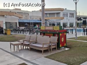 [P28] Cairo, Novotel Cairo Airport Hotel, Curtea – Grădină, Piscina principală lângă Terasa Retaurantului Primăvara » foto by mprofeanu
 - 
<span class="allrVoted glyphicon glyphicon-heart hidden" id="av1522015"></span>
<a class="m-l-10 hidden" id="sv1522015" onclick="voting_Foto_DelVot(,1522015,29286)" role="button">șterge vot <span class="glyphicon glyphicon-remove"></span></a>
<a id="v91522015" class=" c-red"  onclick="voting_Foto_SetVot(1522015)" role="button"><span class="glyphicon glyphicon-heart-empty"></span> <b>LIKE</b> = Votează poza</a> <img class="hidden"  id="f1522015W9" src="/imagini/loader.gif" border="0" /><span class="AjErrMes hidden" id="e1522015ErM"></span>