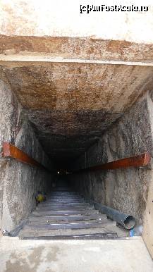 [P23] Aceasta este intrarea in piramida rosie. Ma gandesc, ma socotesc, curiozitatea imi da ghes...si pornesc » foto by nicoletass
 - 
<span class="allrVoted glyphicon glyphicon-heart hidden" id="av222285"></span>
<a class="m-l-10 hidden" id="sv222285" onclick="voting_Foto_DelVot(,222285,29302)" role="button">șterge vot <span class="glyphicon glyphicon-remove"></span></a>
<a id="v9222285" class=" c-red"  onclick="voting_Foto_SetVot(222285)" role="button"><span class="glyphicon glyphicon-heart-empty"></span> <b>LIKE</b> = Votează poza</a> <img class="hidden"  id="f222285W9" src="/imagini/loader.gif" border="0" /><span class="AjErrMes hidden" id="e222285ErM"></span>