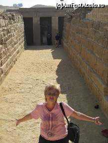 [P05] intrarea in camera funerara, sapata adanc in pamant » foto by nicoletass
 - 
<span class="allrVoted glyphicon glyphicon-heart hidden" id="av222235"></span>
<a class="m-l-10 hidden" id="sv222235" onclick="voting_Foto_DelVot(,222235,29302)" role="button">șterge vot <span class="glyphicon glyphicon-remove"></span></a>
<a id="v9222235" class=" c-red"  onclick="voting_Foto_SetVot(222235)" role="button"><span class="glyphicon glyphicon-heart-empty"></span> <b>LIKE</b> = Votează poza</a> <img class="hidden"  id="f222235W9" src="/imagini/loader.gif" border="0" /><span class="AjErrMes hidden" id="e222235ErM"></span>