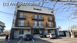 [P01] Otopeni Suites- exterior » foto by elenaadina
 - 
<span class="allrVoted glyphicon glyphicon-heart hidden" id="av1525721"></span>
<a class="m-l-10 hidden" id="sv1525721" onclick="voting_Foto_DelVot(,1525721,29305)" role="button">șterge vot <span class="glyphicon glyphicon-remove"></span></a>
<a id="v91525721" class=" c-red"  onclick="voting_Foto_SetVot(1525721)" role="button"><span class="glyphicon glyphicon-heart-empty"></span> <b>LIKE</b> = Votează poza</a> <img class="hidden"  id="f1525721W9" src="/imagini/loader.gif" border="0" /><span class="AjErrMes hidden" id="e1525721ErM"></span>