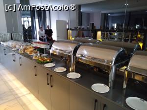 [P19] Marlen Hotel - la micul dejun » foto by Yoda
 - 
<span class="allrVoted glyphicon glyphicon-heart hidden" id="av1526048"></span>
<a class="m-l-10 hidden" id="sv1526048" onclick="voting_Foto_DelVot(,1526048,29307)" role="button">șterge vot <span class="glyphicon glyphicon-remove"></span></a>
<a id="v91526048" class=" c-red"  onclick="voting_Foto_SetVot(1526048)" role="button"><span class="glyphicon glyphicon-heart-empty"></span> <b>LIKE</b> = Votează poza</a> <img class="hidden"  id="f1526048W9" src="/imagini/loader.gif" border="0" /><span class="AjErrMes hidden" id="e1526048ErM"></span>