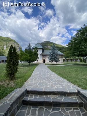 [P16] Mănăstirea Polovragi. Bisericuța bolniță. » foto by Floria
 - 
<span class="allrVoted glyphicon glyphicon-heart hidden" id="av1526282"></span>
<a class="m-l-10 hidden" id="sv1526282" onclick="voting_Foto_DelVot(,1526282,29308)" role="button">șterge vot <span class="glyphicon glyphicon-remove"></span></a>
<a id="v91526282" class=" c-red"  onclick="voting_Foto_SetVot(1526282)" role="button"><span class="glyphicon glyphicon-heart-empty"></span> <b>LIKE</b> = Votează poza</a> <img class="hidden"  id="f1526282W9" src="/imagini/loader.gif" border="0" /><span class="AjErrMes hidden" id="e1526282ErM"></span>