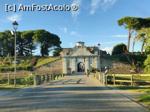 [P01] Porta Aquileia ne întâmpină; orașul e ascuns în spatele fortificațiilor acoperite de pământ și iarbă » foto by crismis
 - 
<span class="allrVoted glyphicon glyphicon-heart hidden" id="av1529137"></span>
<a class="m-l-10 hidden" id="sv1529137" onclick="voting_Foto_DelVot(,1529137,29332)" role="button">șterge vot <span class="glyphicon glyphicon-remove"></span></a>
<a id="v91529137" class=" c-red"  onclick="voting_Foto_SetVot(1529137)" role="button"><span class="glyphicon glyphicon-heart-empty"></span> <b>LIKE</b> = Votează poza</a> <img class="hidden"  id="f1529137W9" src="/imagini/loader.gif" border="0" /><span class="AjErrMes hidden" id="e1529137ErM"></span>