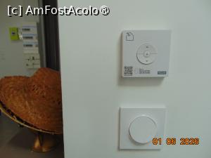 [P37] butonul de comanda pentru fereastra Velux din bucatarie » foto by Yolanda
 - 
<span class="allrVoted glyphicon glyphicon-heart hidden" id="av1533062"></span>
<a class="m-l-10 hidden" id="sv1533062" onclick="voting_Foto_DelVot(,1533062,29360)" role="button">șterge vot <span class="glyphicon glyphicon-remove"></span></a>
<a id="v91533062" class=" c-red"  onclick="voting_Foto_SetVot(1533062)" role="button"><span class="glyphicon glyphicon-heart-empty"></span> <b>LIKE</b> = Votează poza</a> <img class="hidden"  id="f1533062W9" src="/imagini/loader.gif" border="0" /><span class="AjErrMes hidden" id="e1533062ErM"></span>