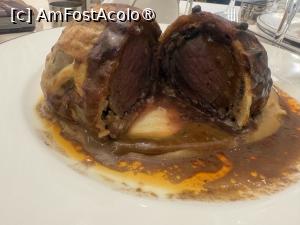 [P18] Restaurant La Comtesse - Beef Wellington » foto by nicole33
 - 
<span class="allrVoted glyphicon glyphicon-heart hidden" id="av1534958"></span>
<a class="m-l-10 hidden" id="sv1534958" onclick="voting_Foto_DelVot(,1534958,29377)" role="button">șterge vot <span class="glyphicon glyphicon-remove"></span></a>
<a id="v91534958" class=" c-red"  onclick="voting_Foto_SetVot(1534958)" role="button"><span class="glyphicon glyphicon-heart-empty"></span> <b>LIKE</b> = Votează poza</a> <img class="hidden"  id="f1534958W9" src="/imagini/loader.gif" border="0" /><span class="AjErrMes hidden" id="e1534958ErM"></span>