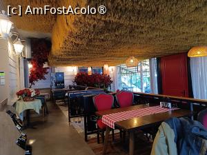 [P03] Priștina, Albanezi Restaurant Traditional Food, Sala, Tavanul placat cu paie decorative în culoarea galben-aurie a paielor uscate în Stil „Rustic Balcanic” » foto by mprofeanu
 - 
<span class="allrVoted glyphicon glyphicon-heart hidden" id="av1534973"></span>
<a class="m-l-10 hidden" id="sv1534973" onclick="voting_Foto_DelVot(,1534973,29378)" role="button">șterge vot <span class="glyphicon glyphicon-remove"></span></a>
<a id="v91534973" class=" c-red"  onclick="voting_Foto_SetVot(1534973)" role="button"><span class="glyphicon glyphicon-heart-empty"></span> <b>LIKE</b> = Votează poza</a> <img class="hidden"  id="f1534973W9" src="/imagini/loader.gif" border="0" /><span class="AjErrMes hidden" id="e1534973ErM"></span>