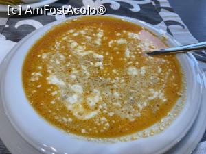 [P12] Restaurantul Pensiune Mărginimea Sibiului - aceeaşi ciorbă de burtă după adăugarea mujdeiului şi smântânii » foto by nicole33
 - 
<span class="allrVoted glyphicon glyphicon-heart hidden" id="av1466303"></span>
<a class="m-l-10 hidden" id="sv1466303" onclick="voting_Foto_DelVot(,1466303,29384)" role="button">șterge vot <span class="glyphicon glyphicon-remove"></span></a>
<a id="v91466303" class=" c-red"  onclick="voting_Foto_SetVot(1466303)" role="button"><span class="glyphicon glyphicon-heart-empty"></span> <b>LIKE</b> = Votează poza</a> <img class="hidden"  id="f1466303W9" src="/imagini/loader.gif" border="0" /><span class="AjErrMes hidden" id="e1466303ErM"></span>