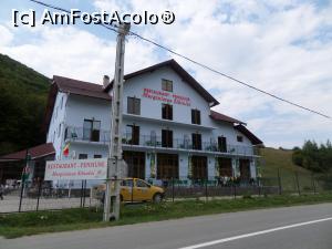 [P01] Pensiunea-restaurant Mărginimea Sibiului.  » foto by Safta Radu
 - 
<span class="allrVoted glyphicon glyphicon-heart hidden" id="av900323"></span>
<a class="m-l-10 hidden" id="sv900323" onclick="voting_Foto_DelVot(,900323,29384)" role="button">șterge vot <span class="glyphicon glyphicon-remove"></span></a>
<a id="v9900323" class=" c-red"  onclick="voting_Foto_SetVot(900323)" role="button"><span class="glyphicon glyphicon-heart-empty"></span> <b>LIKE</b> = Votează poza</a> <img class="hidden"  id="f900323W9" src="/imagini/loader.gif" border="0" /><span class="AjErrMes hidden" id="e900323ErM"></span>