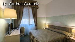 [P02] Internazionale Hotel - camera » foto by elenaadina
 - 
<span class="allrVoted glyphicon glyphicon-heart hidden" id="av1539395"></span>
<a class="m-l-10 hidden" id="sv1539395" onclick="voting_Foto_DelVot(,1539395,29420)" role="button">șterge vot <span class="glyphicon glyphicon-remove"></span></a>
<a id="v91539395" class=" c-red"  onclick="voting_Foto_SetVot(1539395)" role="button"><span class="glyphicon glyphicon-heart-empty"></span> <b>LIKE</b> = Votează poza</a> <img class="hidden"  id="f1539395W9" src="/imagini/loader.gif" border="0" /><span class="AjErrMes hidden" id="e1539395ErM"></span>