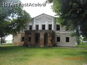 [P01] Solești - Conacul Rosetti-Solescu, astăzi în ruină.  » foto by iulianic
 - 
<span class="allrVoted glyphicon glyphicon-heart hidden" id="av751481"></span>
<a class="m-l-10 hidden" id="sv751481" onclick="voting_Foto_DelVot(,751481,29440)" role="button">șterge vot <span class="glyphicon glyphicon-remove"></span></a>
<a id="v9751481" class=" c-red"  onclick="voting_Foto_SetVot(751481)" role="button"><span class="glyphicon glyphicon-heart-empty"></span> <b>LIKE</b> = Votează poza</a> <img class="hidden"  id="f751481W9" src="/imagini/loader.gif" border="0" /><span class="AjErrMes hidden" id="e751481ErM"></span>