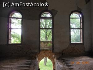 [P18] Solești - Conacul Rosetti-Solescu, fără uși, fără ferestre.  » foto by iulianic
 - 
<span class="allrVoted glyphicon glyphicon-heart hidden" id="av751499"></span>
<a class="m-l-10 hidden" id="sv751499" onclick="voting_Foto_DelVot(,751499,29440)" role="button">șterge vot <span class="glyphicon glyphicon-remove"></span></a>
<a id="v9751499" class=" c-red"  onclick="voting_Foto_SetVot(751499)" role="button"><span class="glyphicon glyphicon-heart-empty"></span> <b>LIKE</b> = Votează poza</a> <img class="hidden"  id="f751499W9" src="/imagini/loader.gif" border="0" /><span class="AjErrMes hidden" id="e751499ErM"></span>