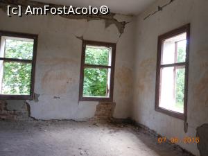 [P20] Solești - Conacul Rosetti-Solescu, astăzi o ruină.  » foto by iulianic
 - 
<span class="allrVoted glyphicon glyphicon-heart hidden" id="av751501"></span>
<a class="m-l-10 hidden" id="sv751501" onclick="voting_Foto_DelVot(,751501,29440)" role="button">șterge vot <span class="glyphicon glyphicon-remove"></span></a>
<a id="v9751501" class=" c-red"  onclick="voting_Foto_SetVot(751501)" role="button"><span class="glyphicon glyphicon-heart-empty"></span> <b>LIKE</b> = Votează poza</a> <img class="hidden"  id="f751501W9" src="/imagini/loader.gif" border="0" /><span class="AjErrMes hidden" id="e751501ErM"></span>